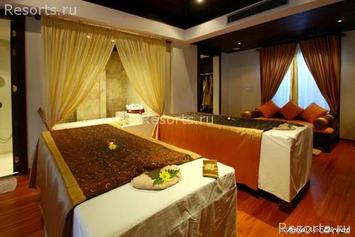 Kata Beach Resort & Spa 50